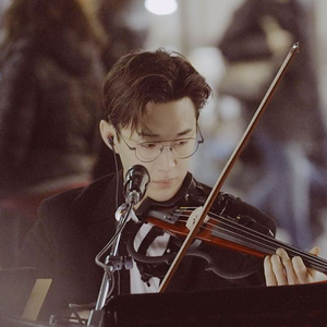 赵一曼被扒个精光裸体小说
